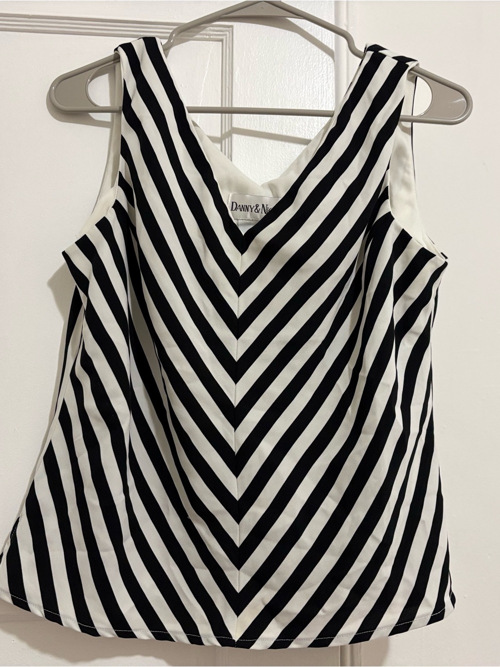 Danny & Nicole Black and White Chevron Stripe V-Neck Tank